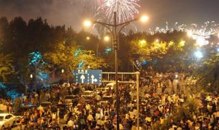 杭州烟花秀元宵夜璀璨绽放 杭州烟花秀元宵夜璀璨绽放